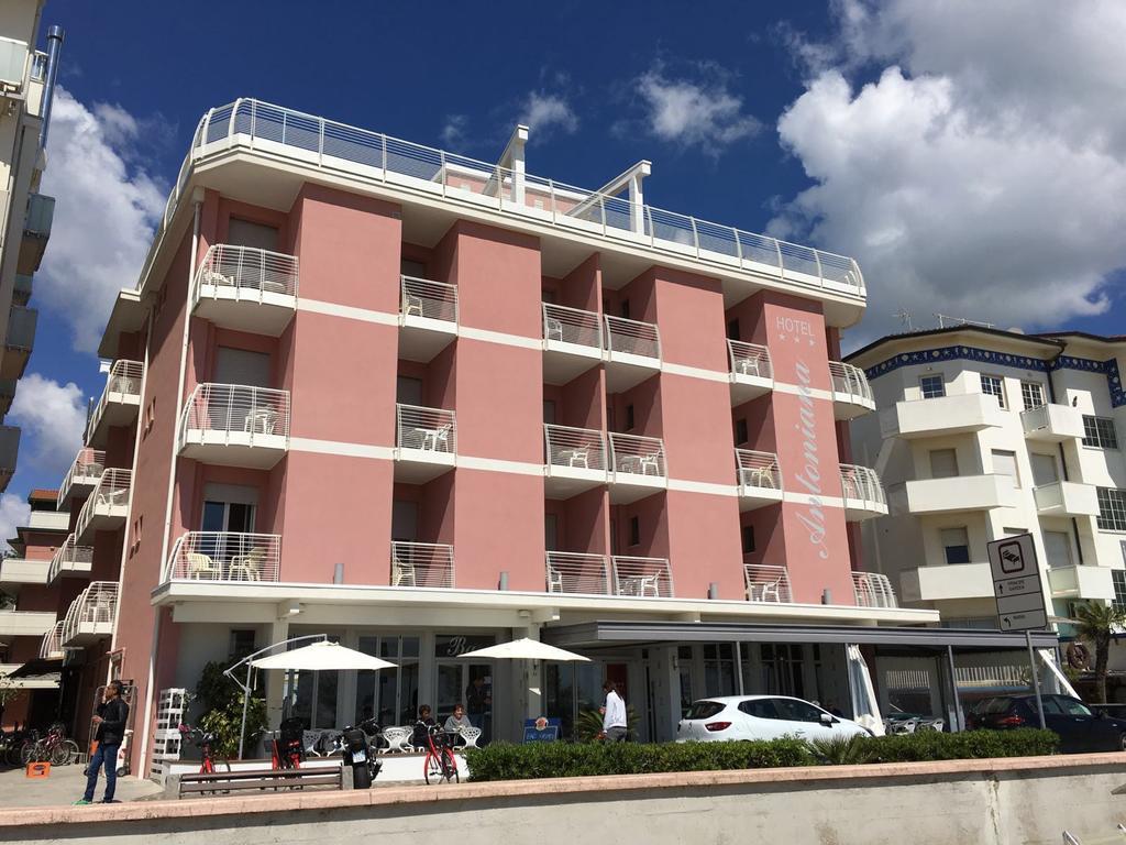 Hotel Antoniana Caorle Eksteriør bilde